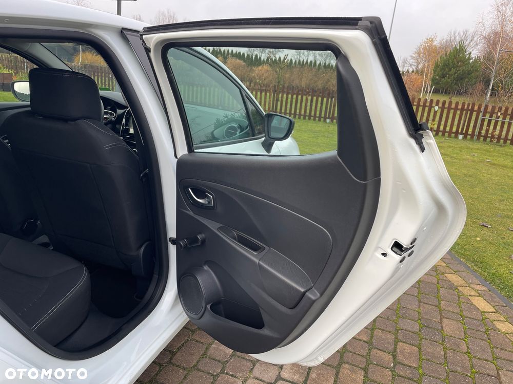 Renault Clio 1.2 16V Limited - 31