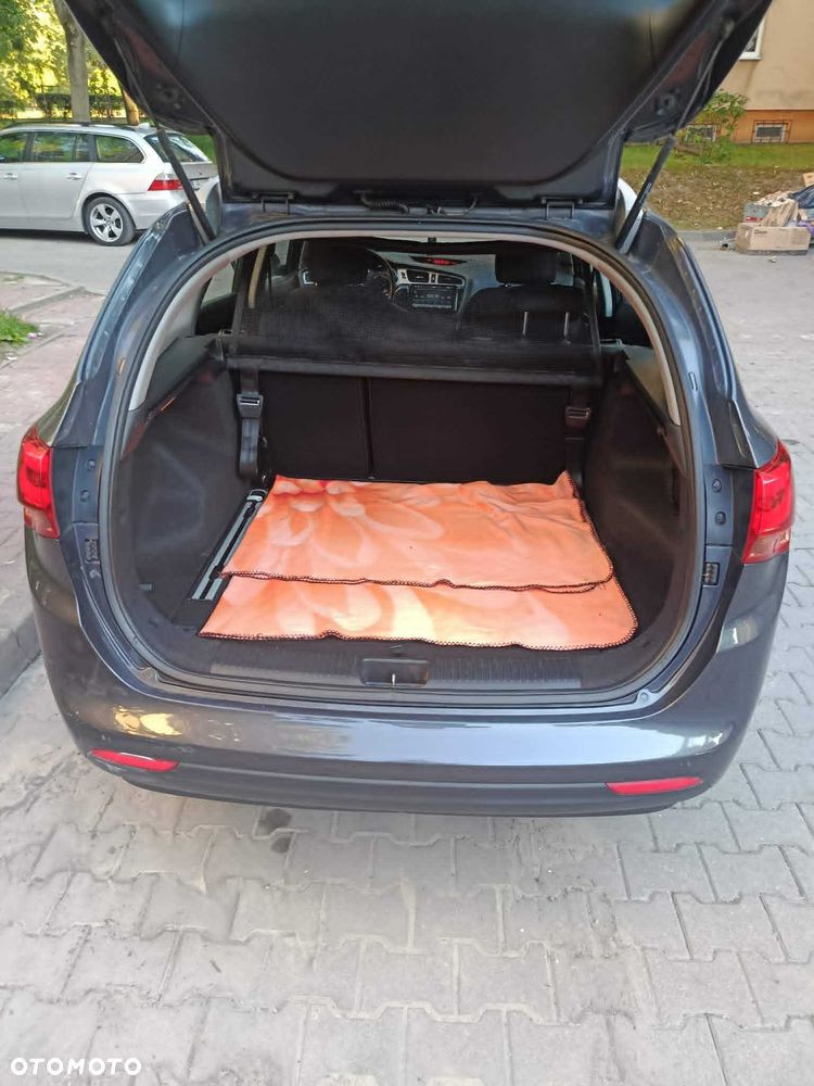 Kia Ceed - 7