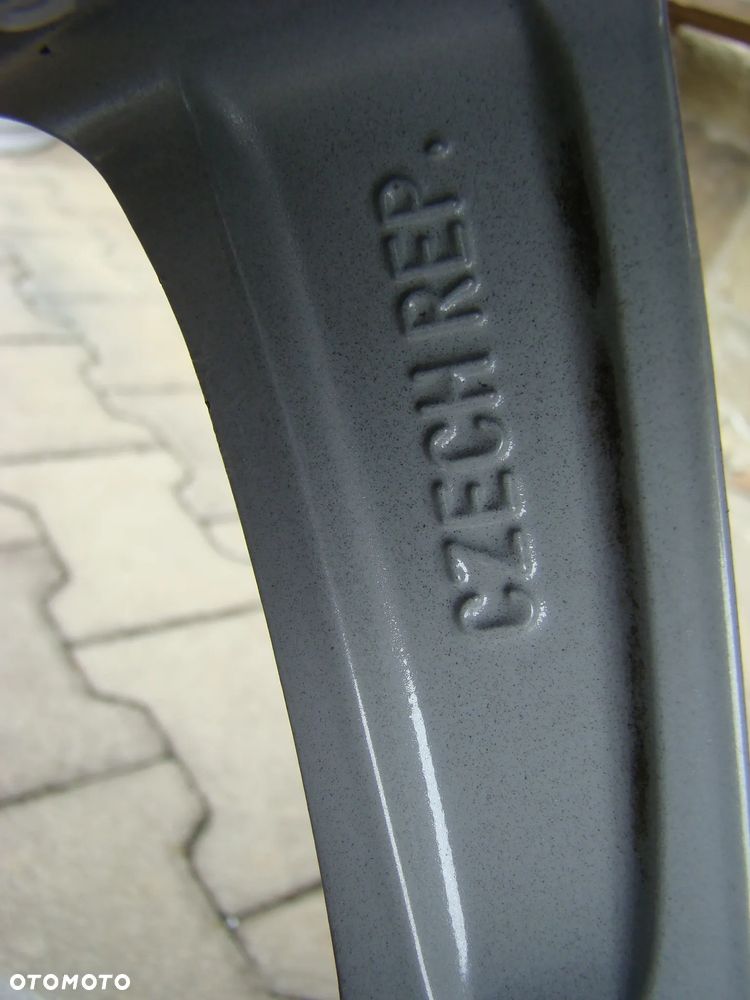 a64 5x112 Audi A5 A7 A6 C6 C7 C8 A4 B9 Q5 Allroad 7,5jx17 - 9