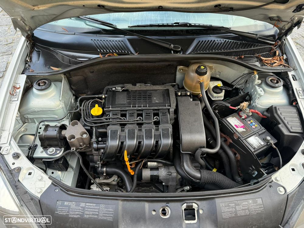 Renault Clio II 1.2 Ano 2002 Para Peças - 10