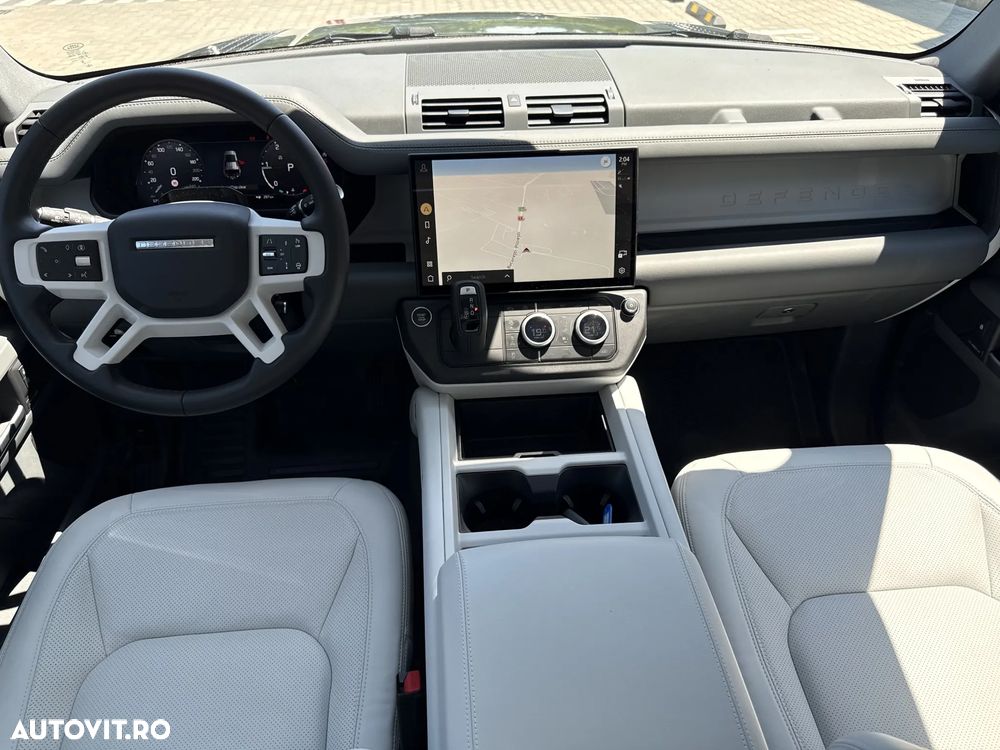 Land Rover Defender - 10