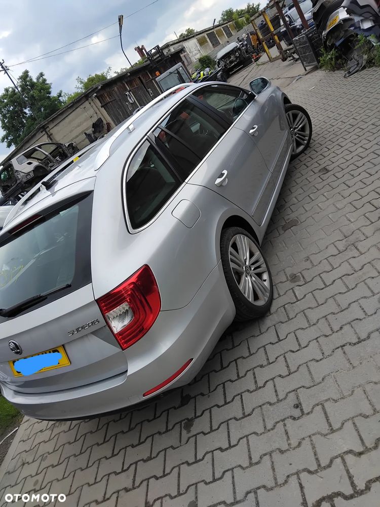 Maska zderzak błotnik ldrzwi lampa Skoda superb 2 lift - 8