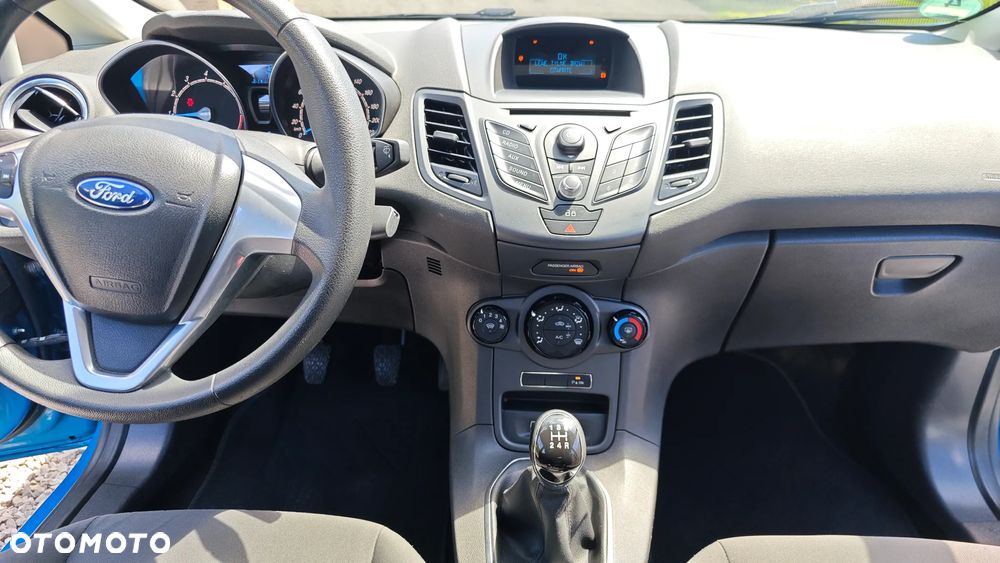 Ford Fiesta - 25