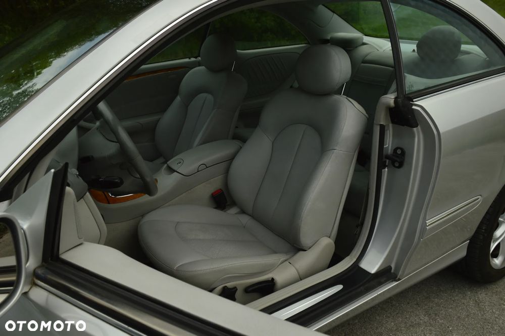 Mercedes-Benz CLK 320 Elegance - 7