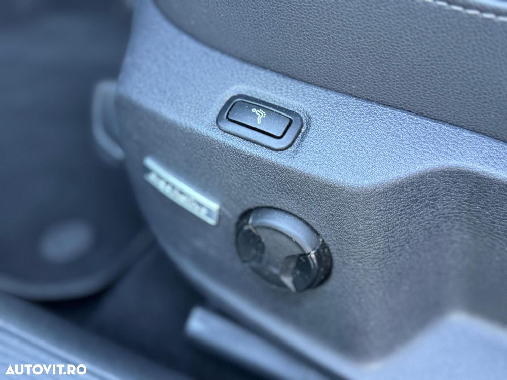 Volkswagen Golf - 12