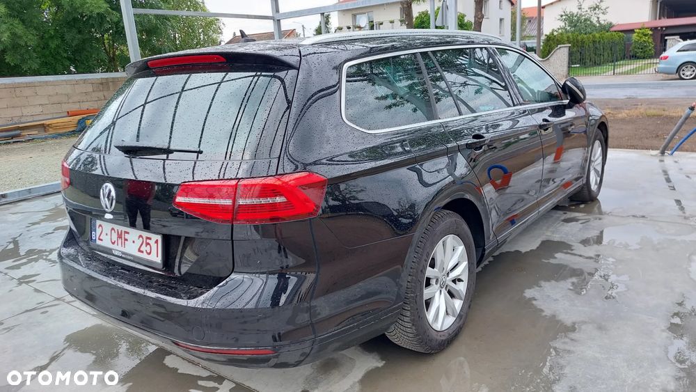 Volkswagen Passat - 5