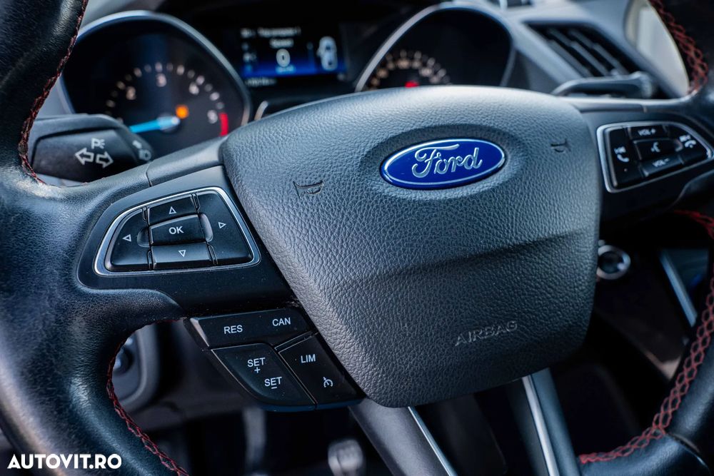 Ford Kuga 2.0 TDCi 4WD ST-Line - 23