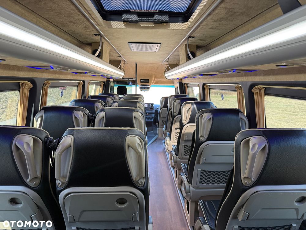 Mercedes-Benz Sprinter 519 - 36