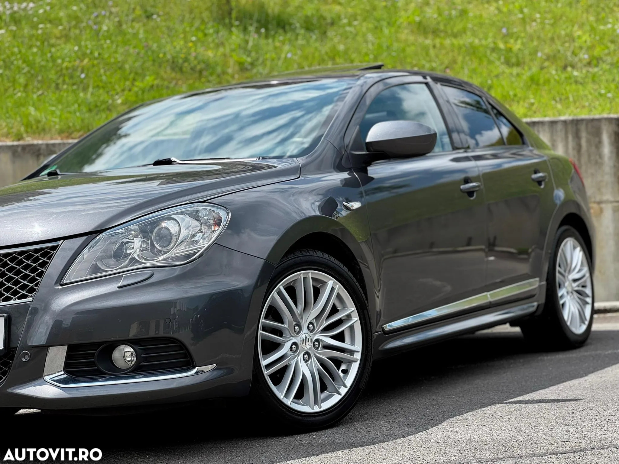 Suzuki Kizashi 2.4 4x2 Sport - 11