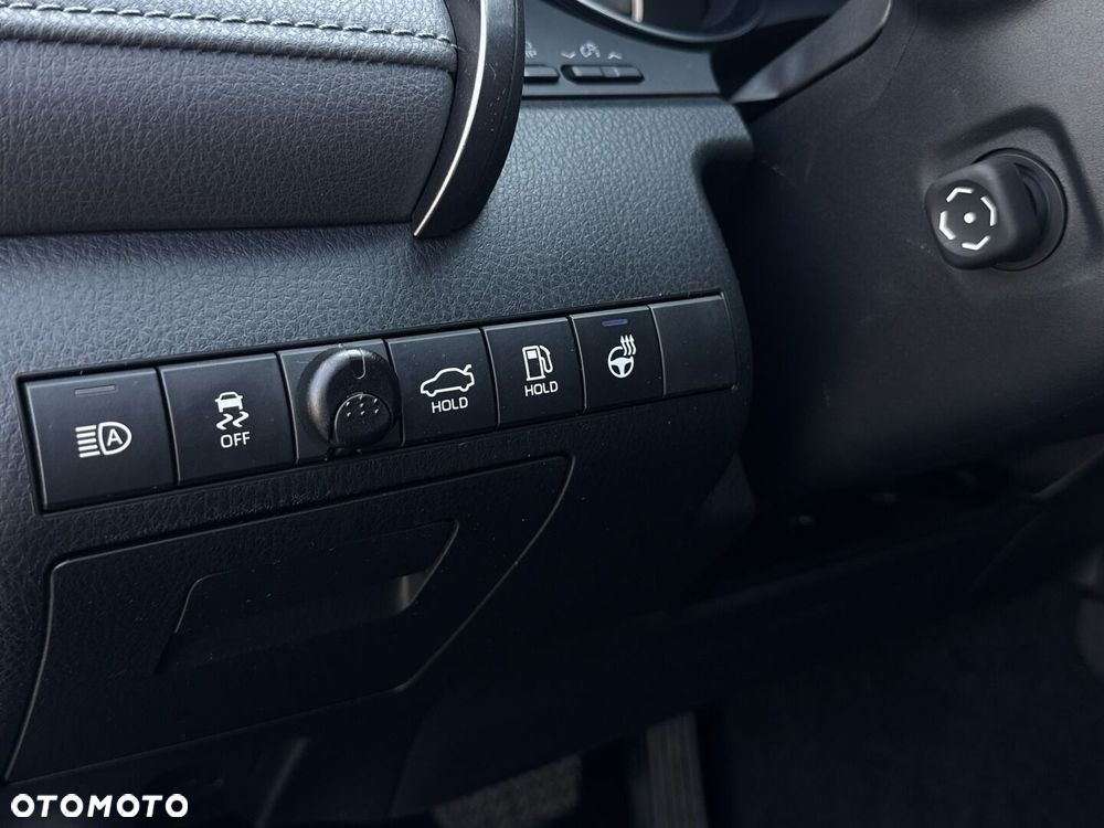 Toyota Camry 2.5 Hybrid Executive CVT - 33