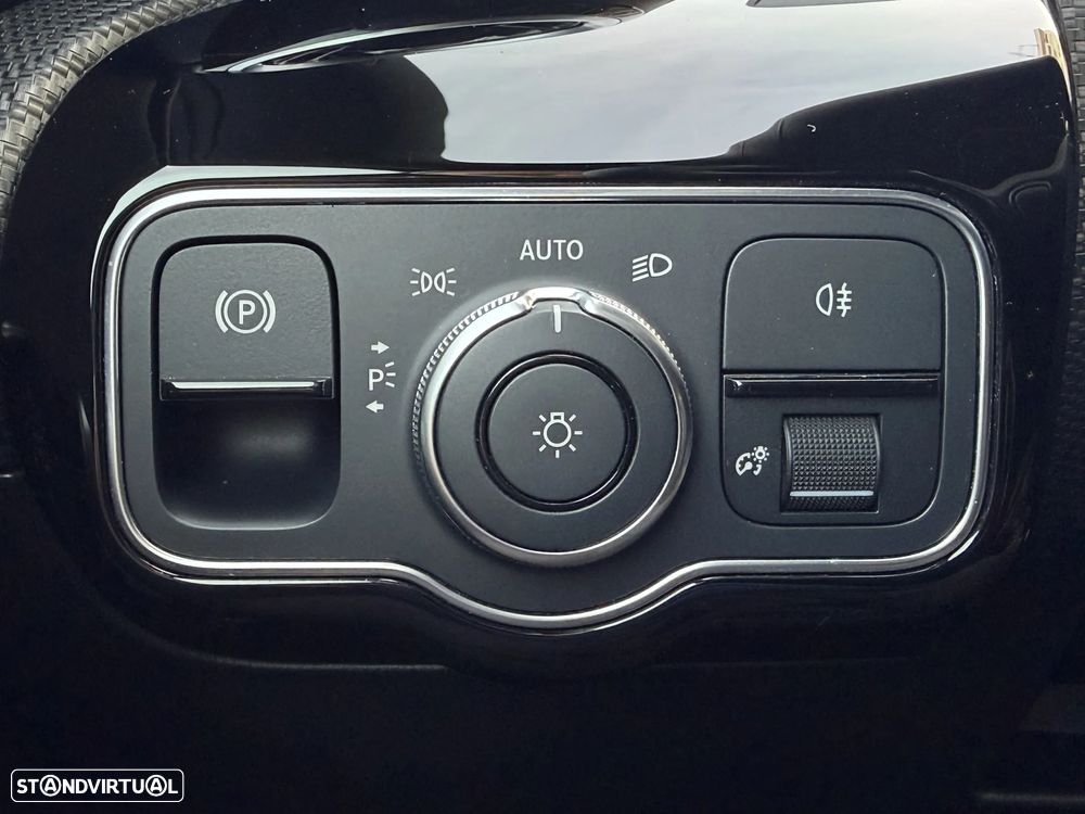 Mercedes-Benz A 250 e Style Plus - 34