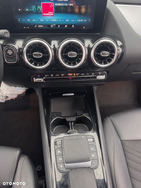 Mercedes-Benz Klasa B 250 e Style 8G-DCT - 31