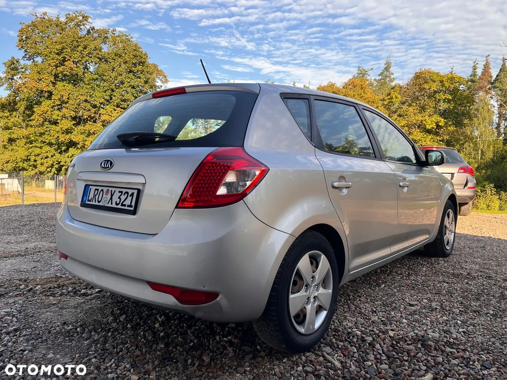 Kia Ceed 1.4 Comfort + - 9