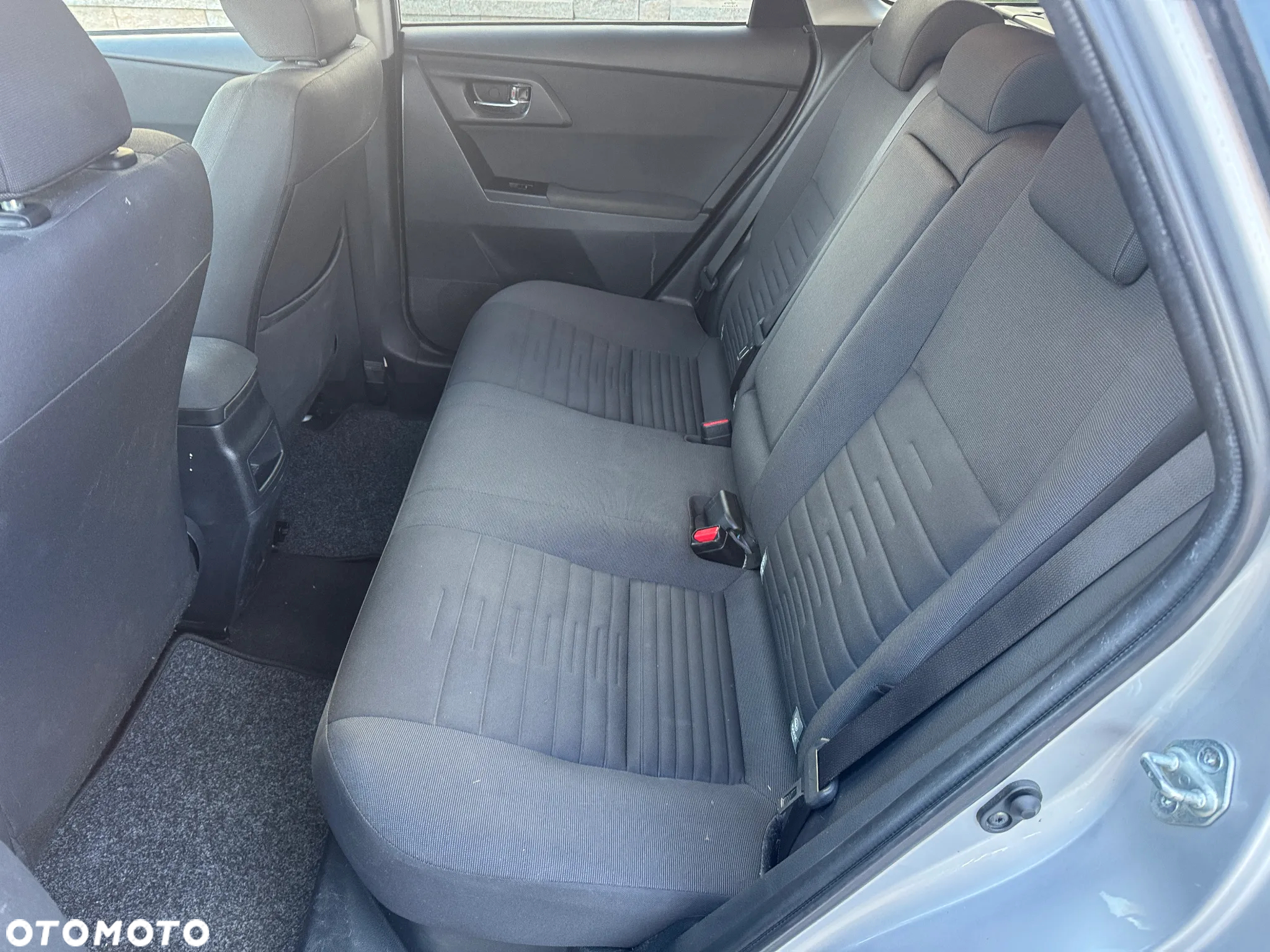 Toyota Auris 1.8 VVT-i Hybrid Automatik Comfort - 20