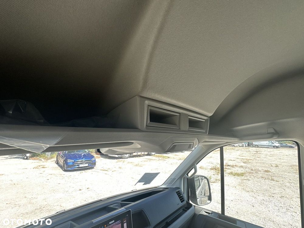 Volkswagen Crafter 35 Furgon, 2,0 TDI SCR 177KM,  6-bieg man., r.o: 4490 mm - 25