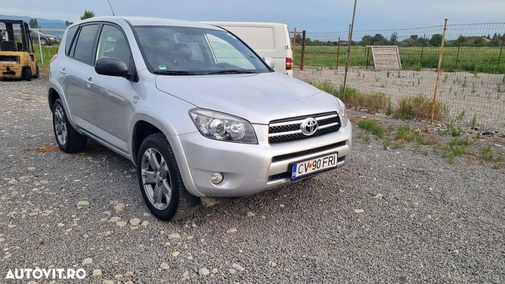 Toyota RAV4 2.2L D-CAT M/T Luxury - 4