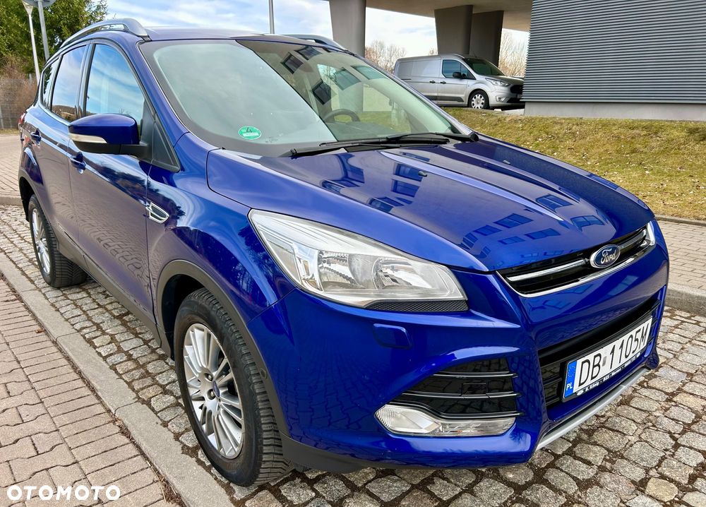 Ford Kuga 2.0 TDCi 2x4 Titanium - 4