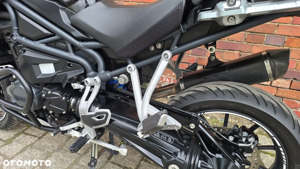 Triumph Tiger - 12