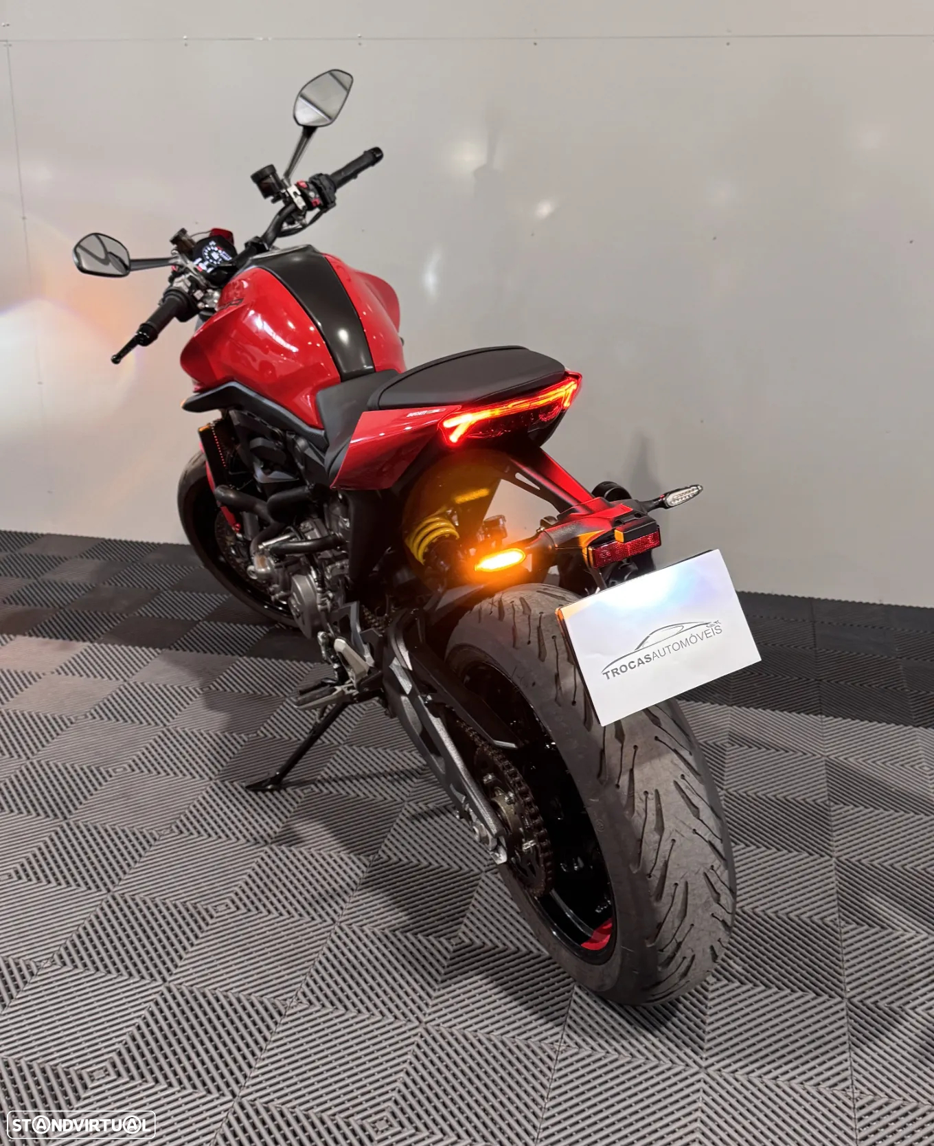Ducati Monster 937 - 30