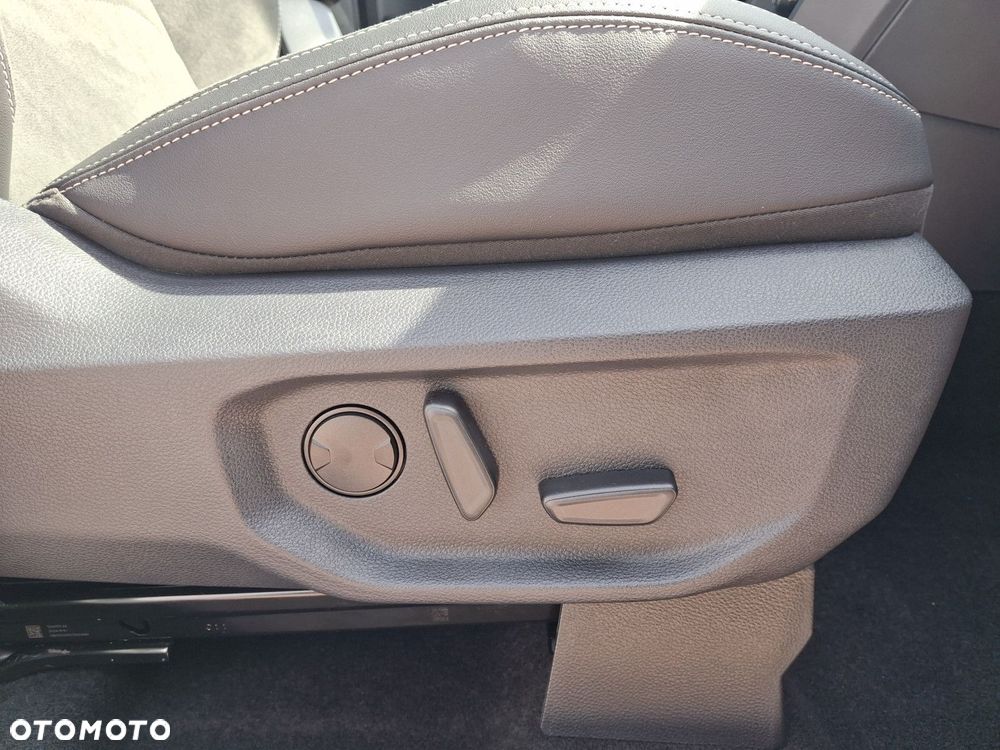 Volkswagen Amarok - 34