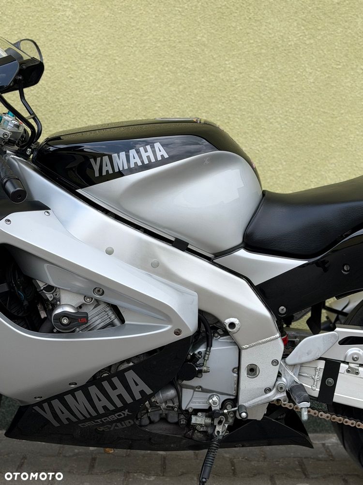 Yamaha Thunderace - 25