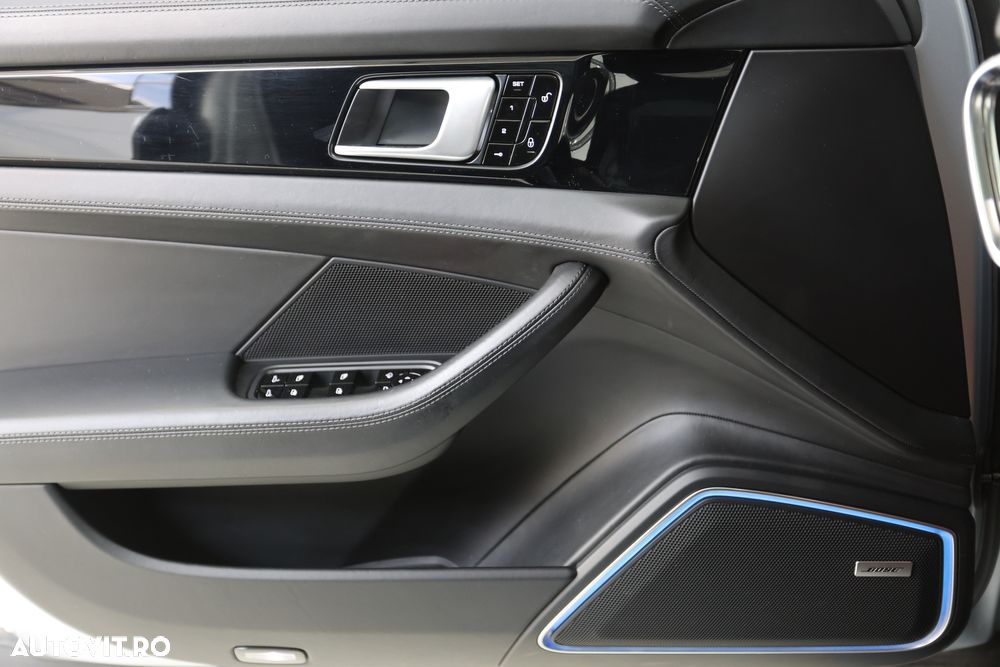 Porsche Panamera 4S Sport Turismo - 17