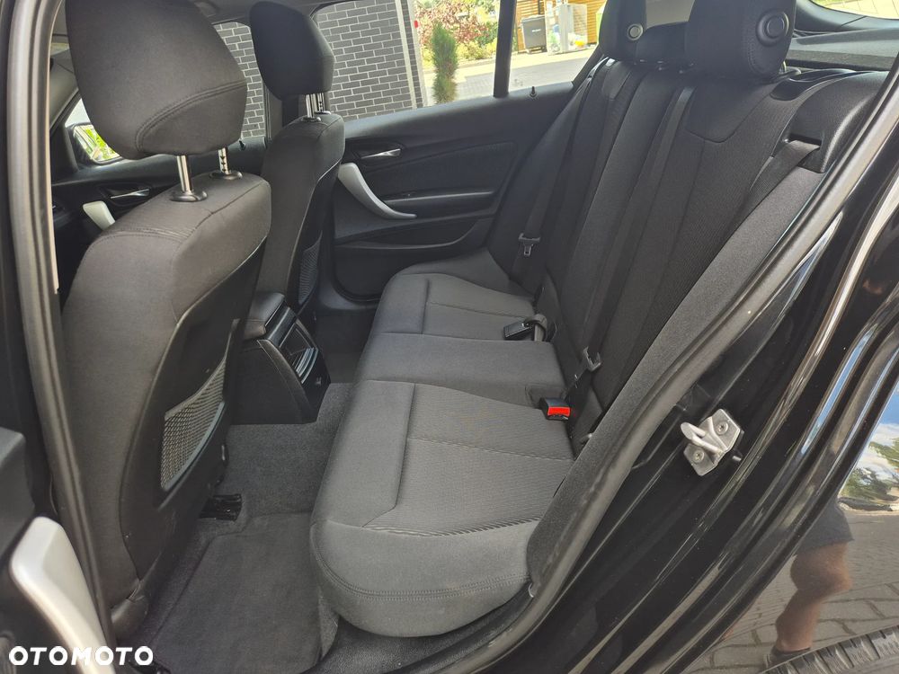 BMW Seria 1 116i - 19