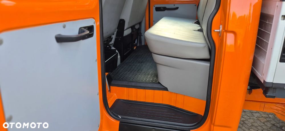 Volkswagen T5 - 28