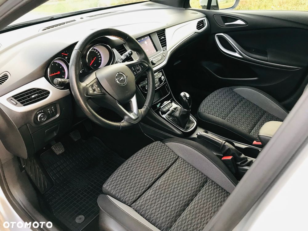 Opel Astra 1.2 Turbo Start/Stop Design&Tech - 17