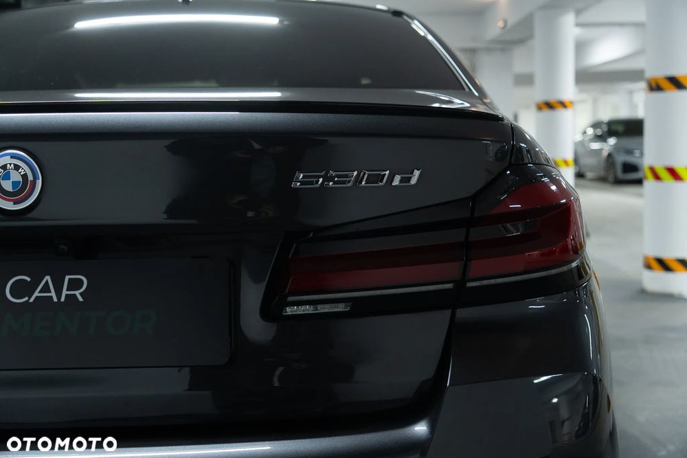 BMW Seria 5 530d xDrive M Sport Edition - 16