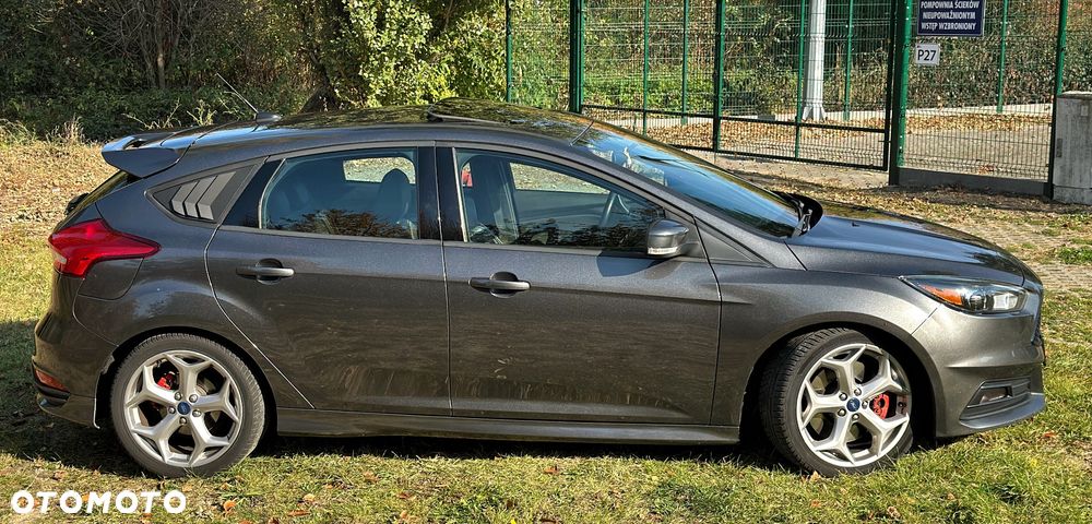 Ford Focus 2.0 EcoBoost ST - 21