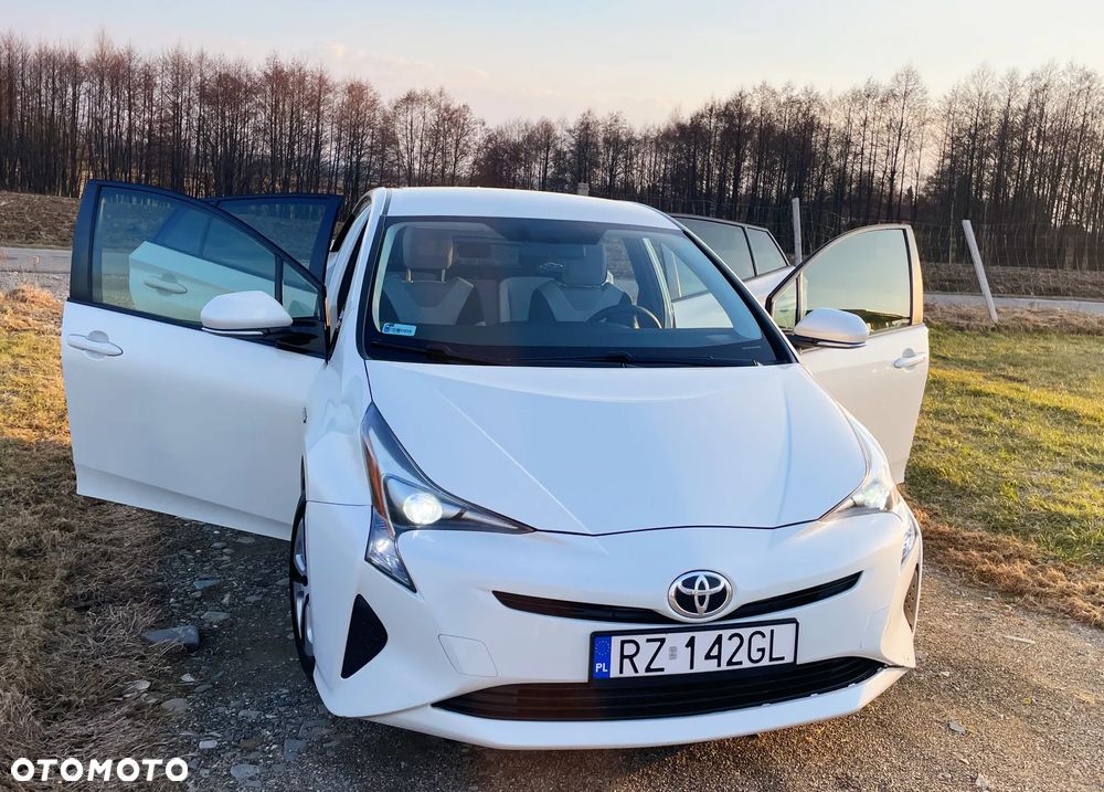 Toyota Prius 1.8 Hybrid Active - 3