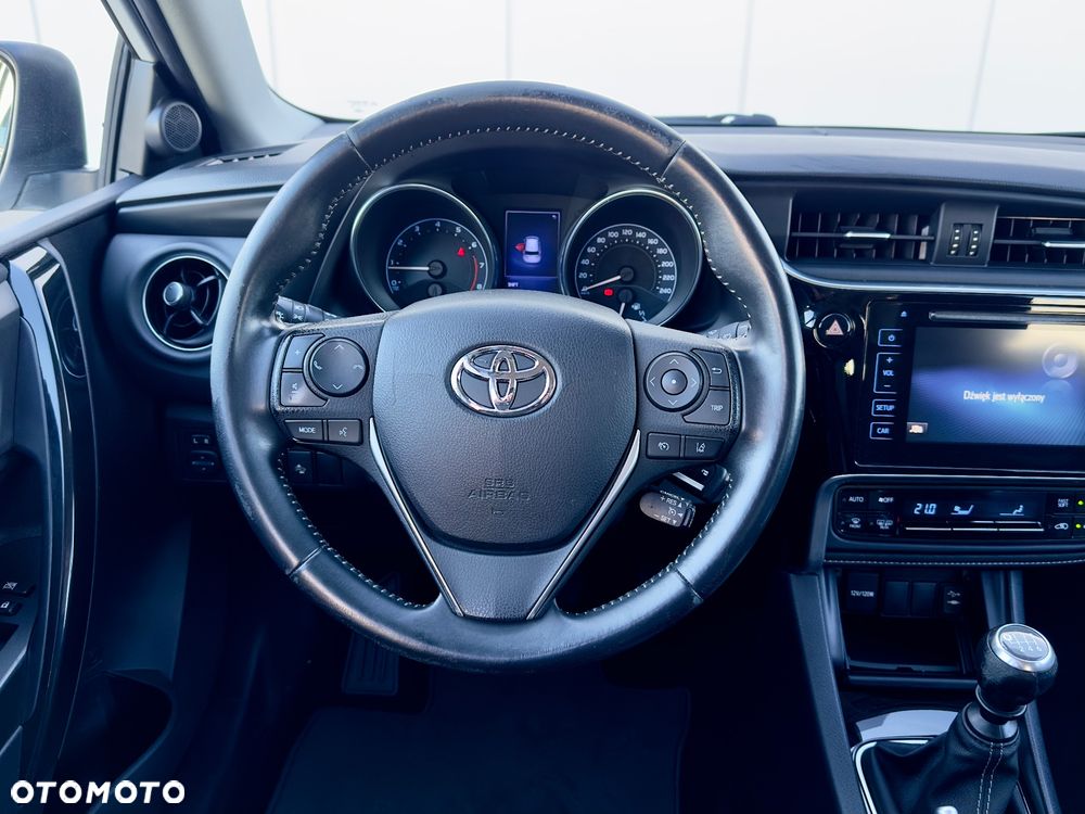 Toyota Auris 1.6 Premium - 16