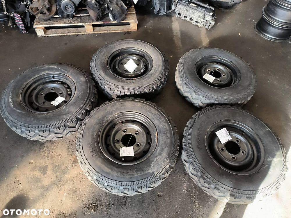 Felgi stalowe 16 z oponami Good year Land Rover Defender 90 SW - 9