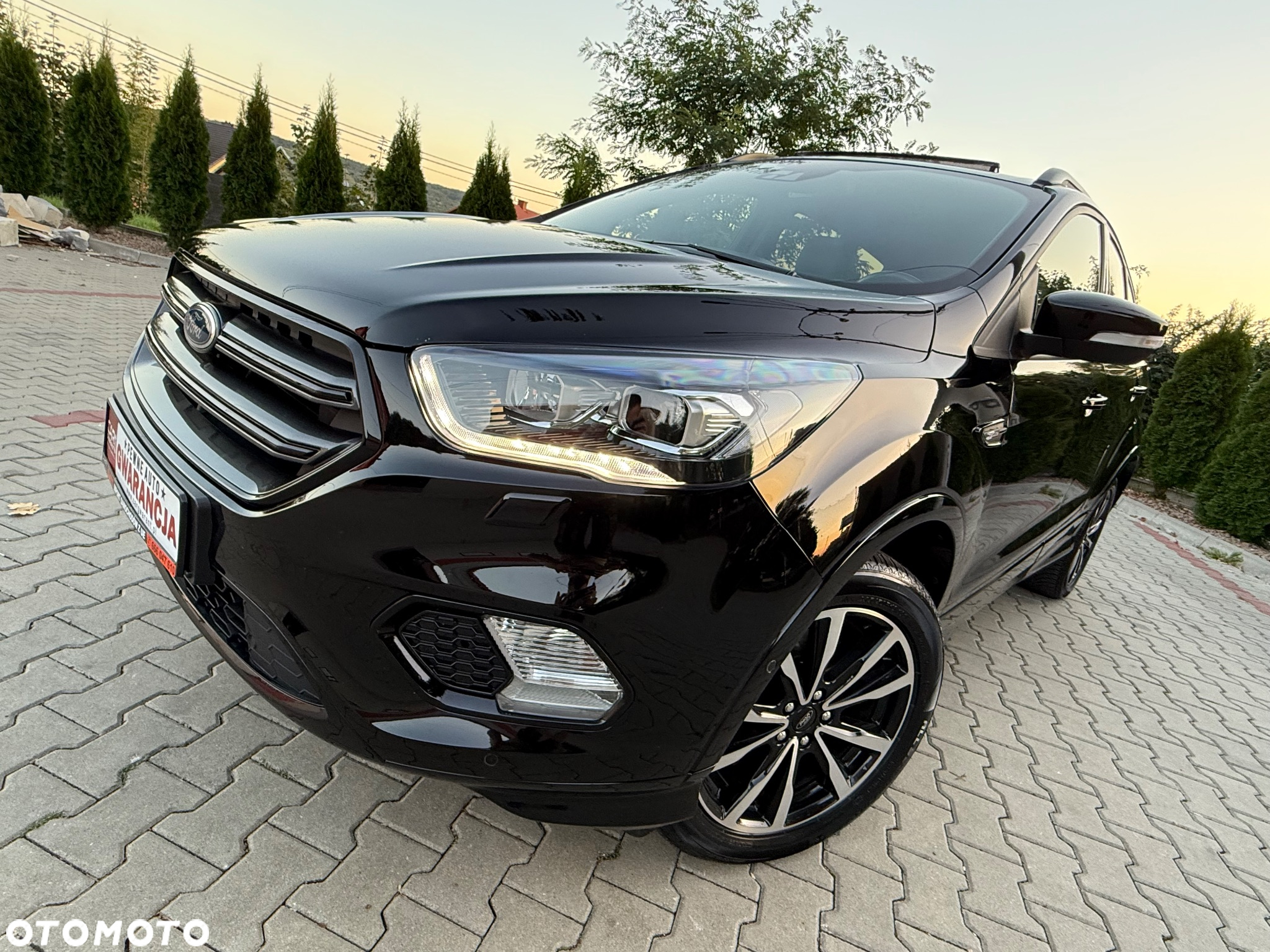 Ford Kuga 2.0 TDCi AWD ST-Line - 4