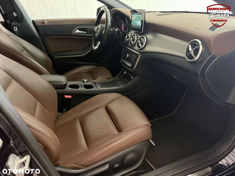 Mercedes-Benz CLA - 25