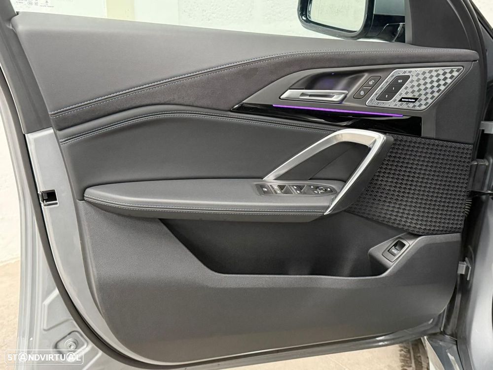 BMW iX2 eDrive20 Pack Desportivo M Pro - 35