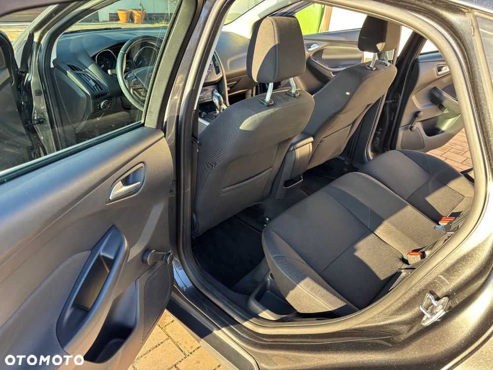Ford Focus 1.6 Trend PowerShift - 8