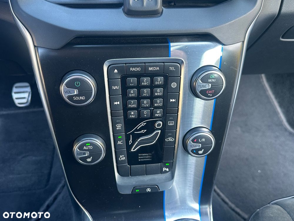 Volvo V40 D2 Drive-E R-Design Momentum - 21