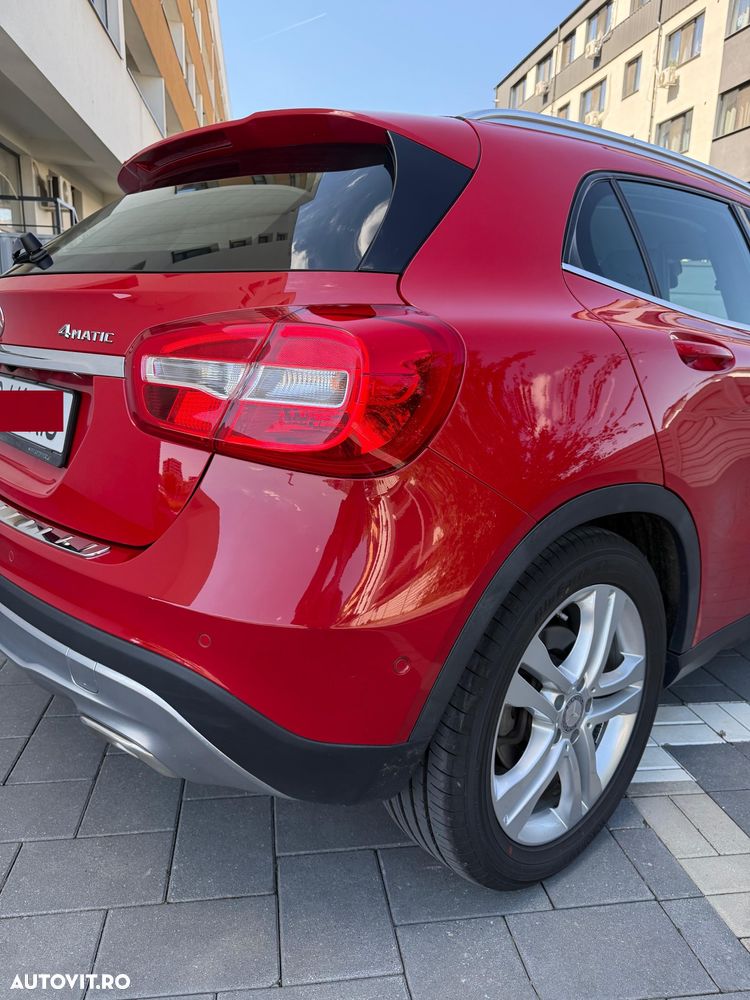 Mercedes-Benz GLA 250 4MATIC 7G-DCT - 15