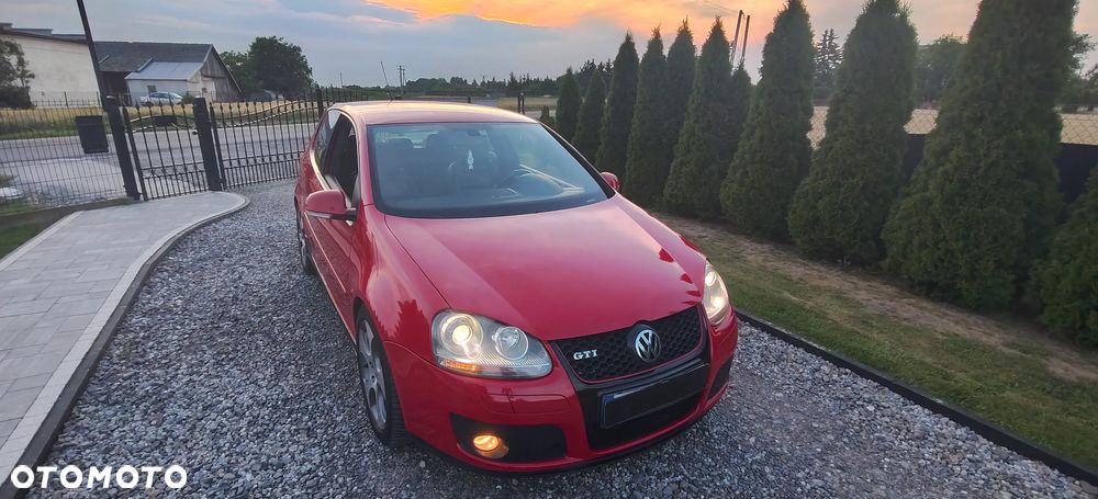 Volkswagen Golf - 2