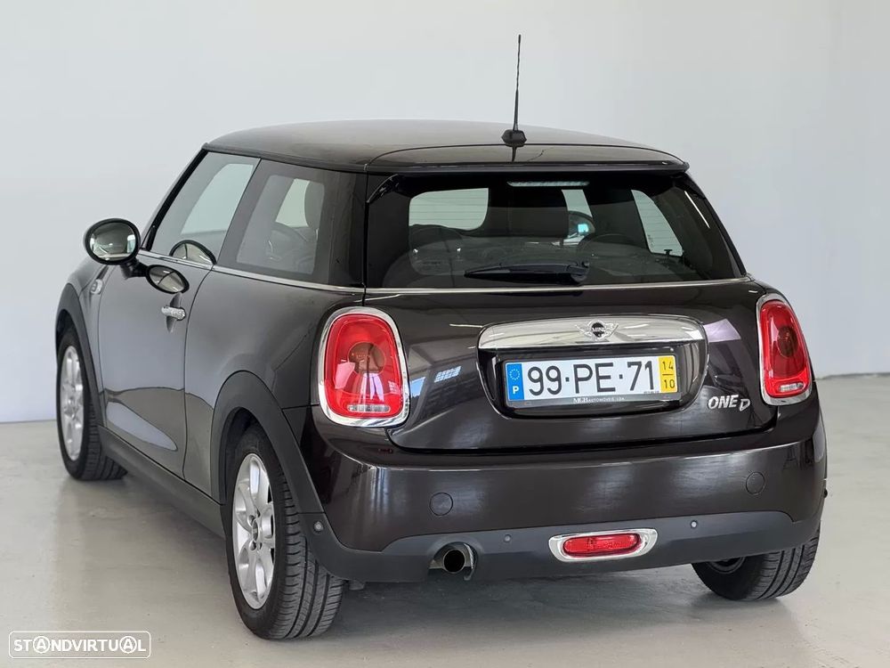 MINI 3 Portas One D - 14