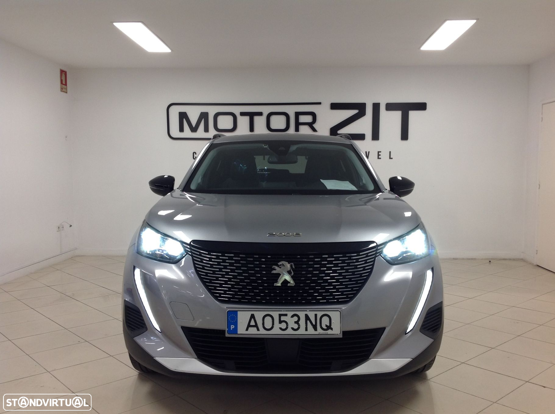 Peugeot 2008 1.2 PureTech Allure EAT8 - 2
