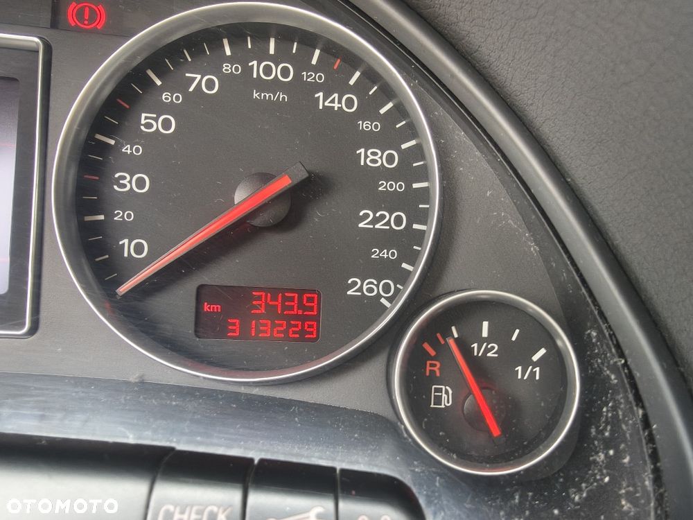 Audi A4 Avant - 6