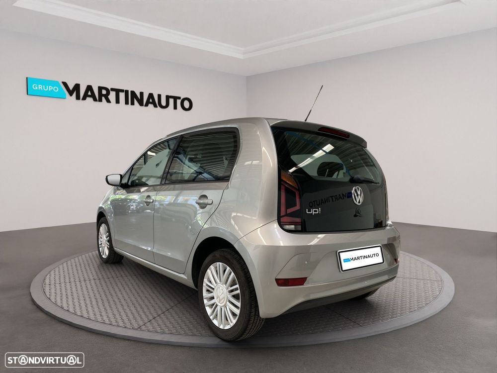 VW Up! - 8