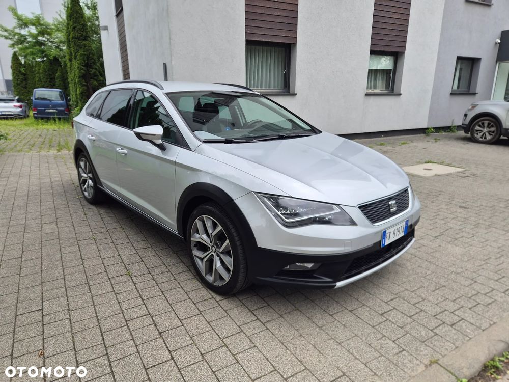 Seat Leon 2.0 TDI DPF Start&Stop DSG XCELLENCE - 3