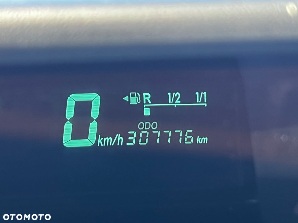 Toyota Prius 1.5 VVT-i Sol - 11