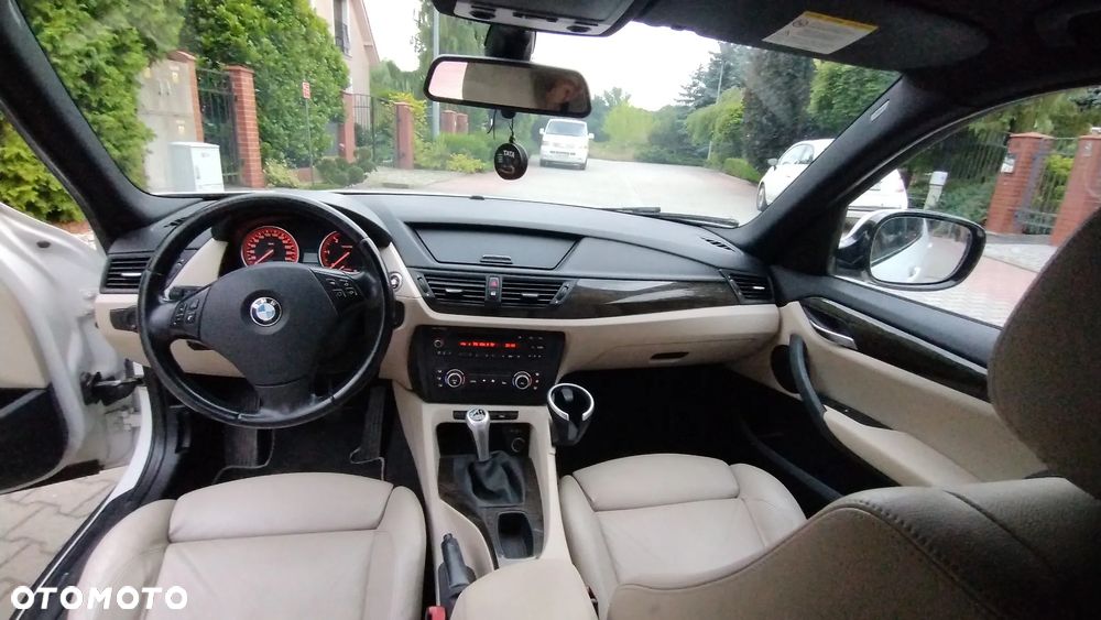 BMW X1 sDrive20d - 10