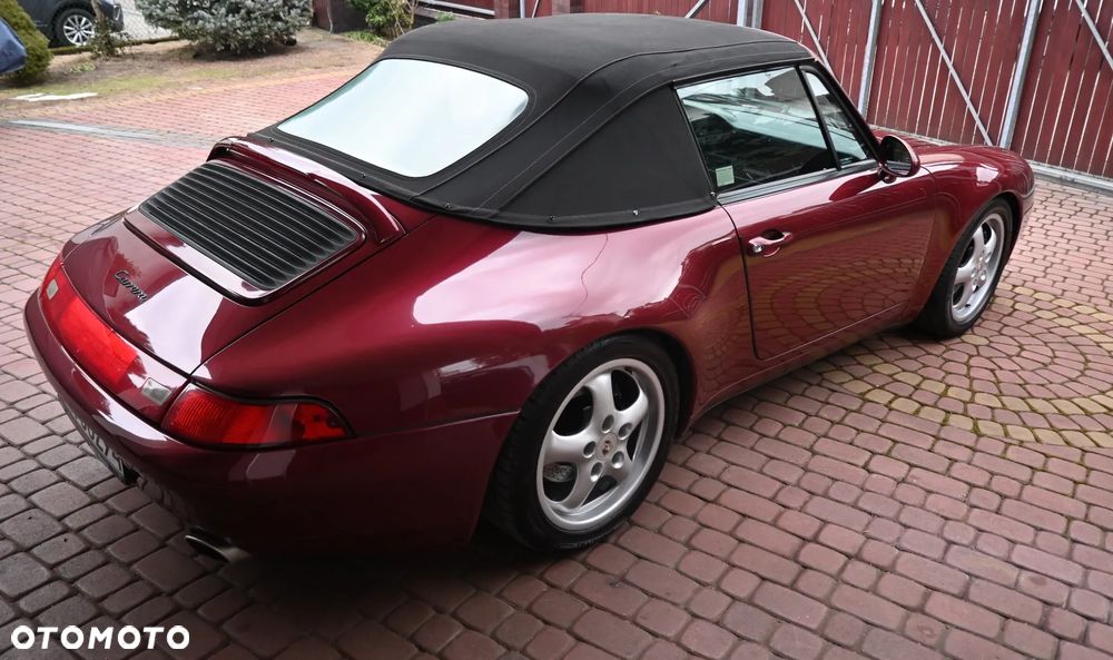 Porsche 911 Carrera - 2