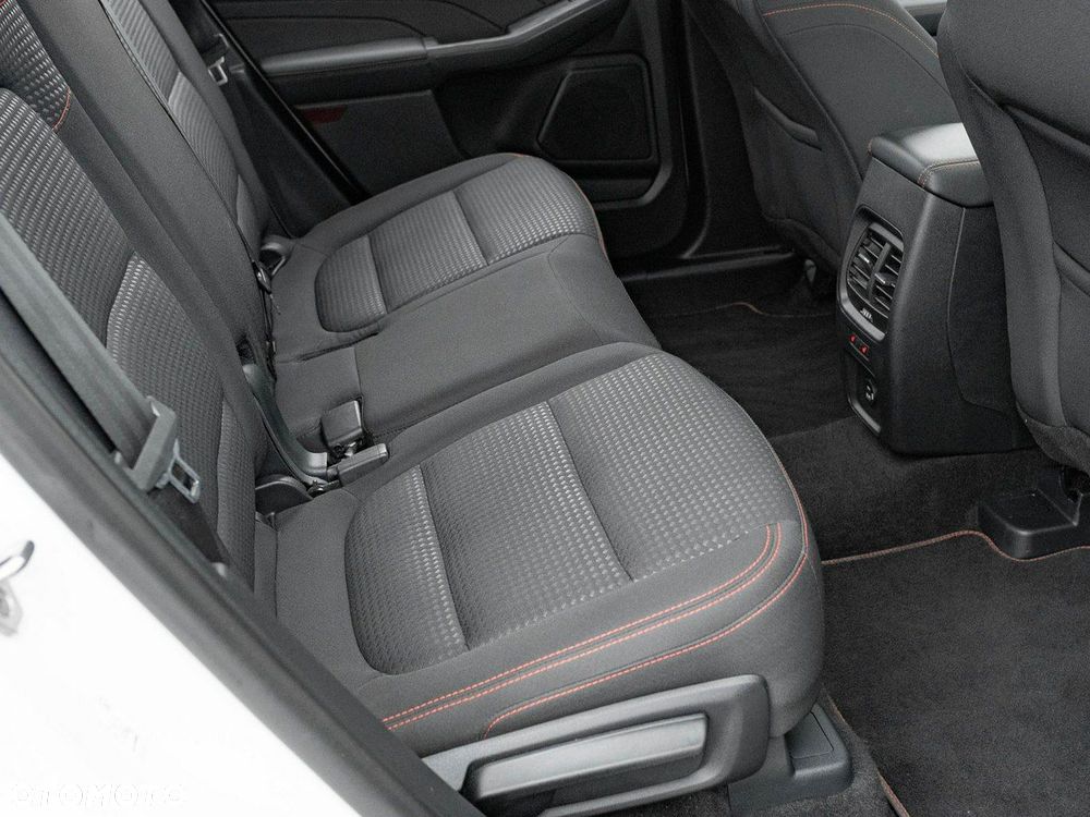 Ford Kuga 2.5 FHEV FWD ST-Line - 33